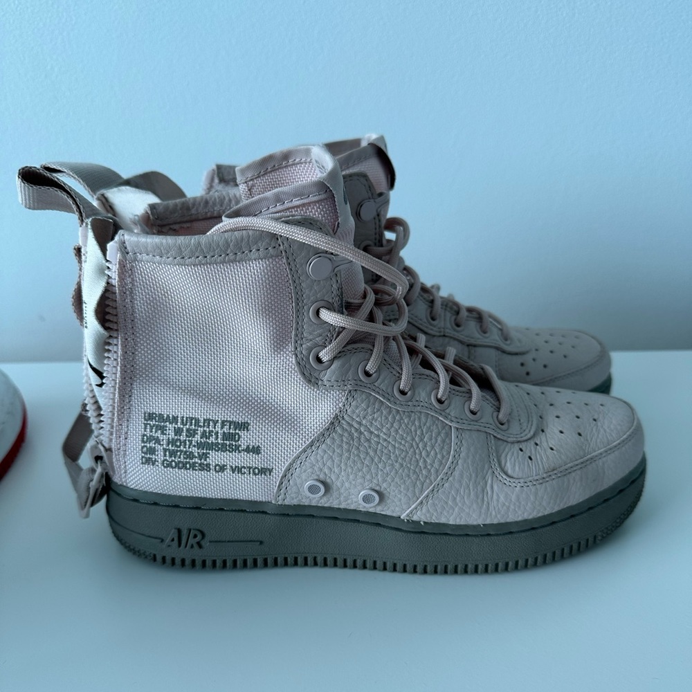 Nike air max high top